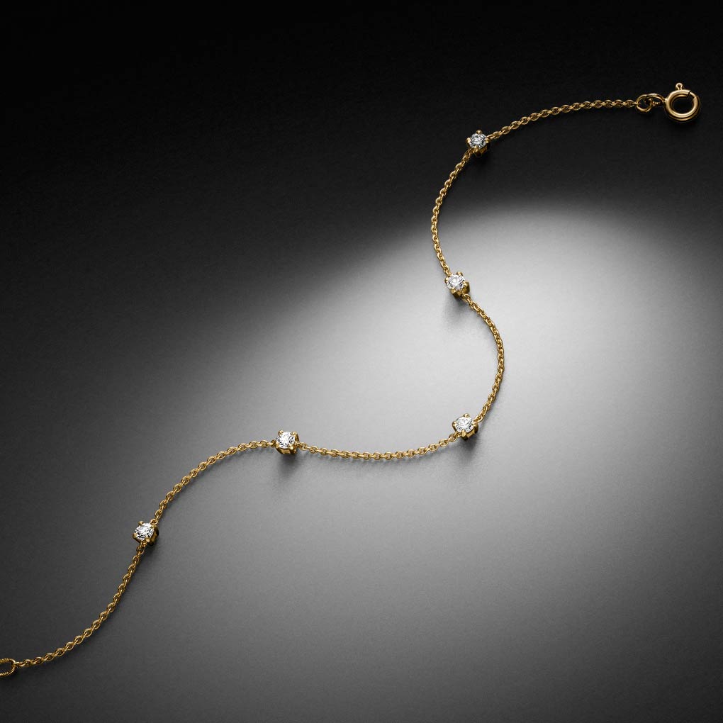 Diamant-Armband aus 750 Gelbgold mit fünf Brillanten, 0,35 ct