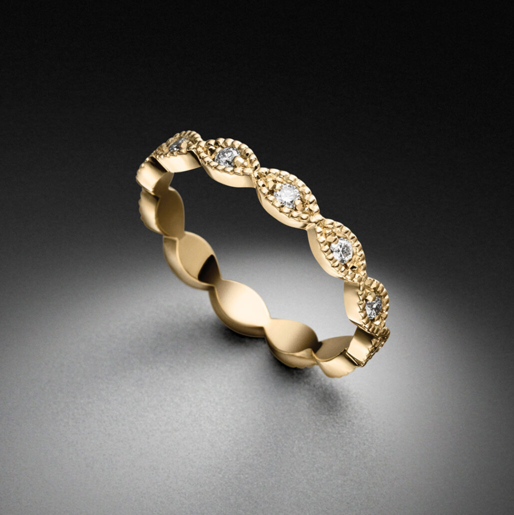 Navette Diamant Ring - filigraner Marquise Look - Diamanten in Millgriff Fassung - Gelbgold STEINBACH Goldschmiede